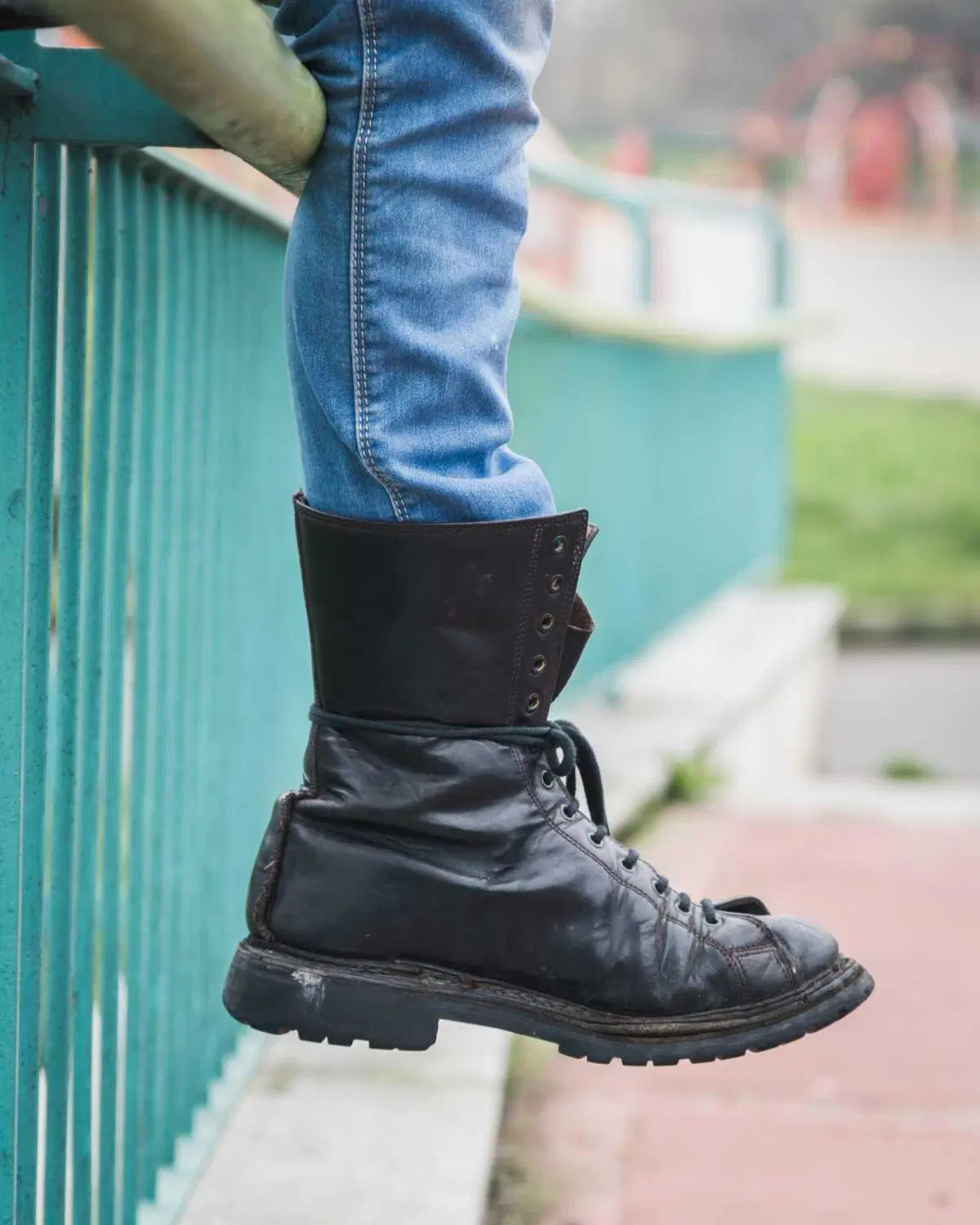 Biker boots in passerella: non un ritorno, ma una conferma! (3)