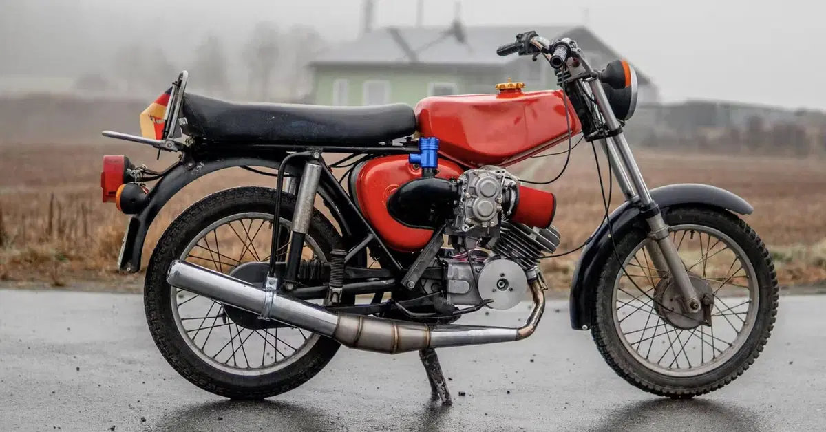 Un Simson sovralimentato con compressore: oltre 20 cavalli e pi&ugrave; di 100 Km/h di pura follia tedesca