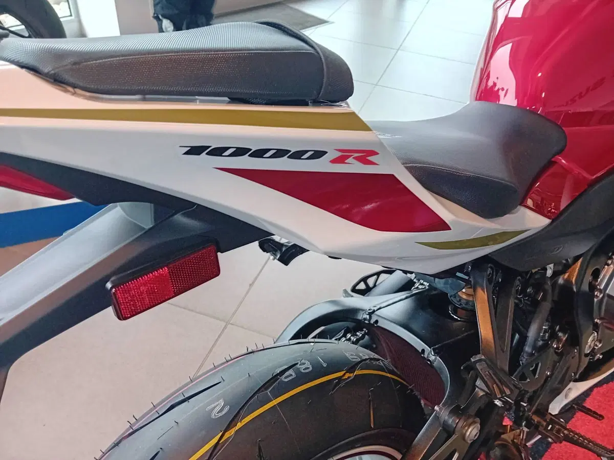 Suzuki GSX-R1000R (2026) (10)