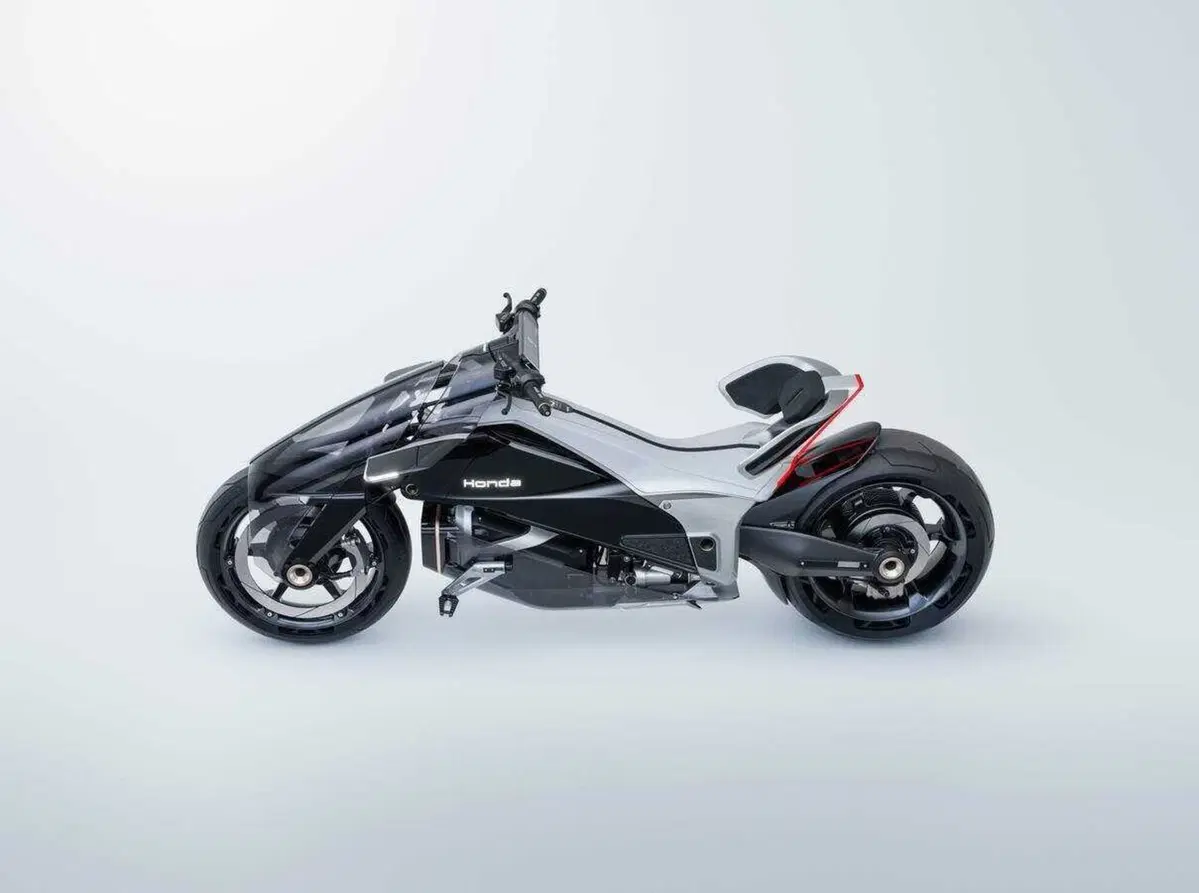 Honda EV Outlier Concept: la moto elettrica che rompe gli schemi al Japan Mobility Show 2025 [GALLERY] (15)