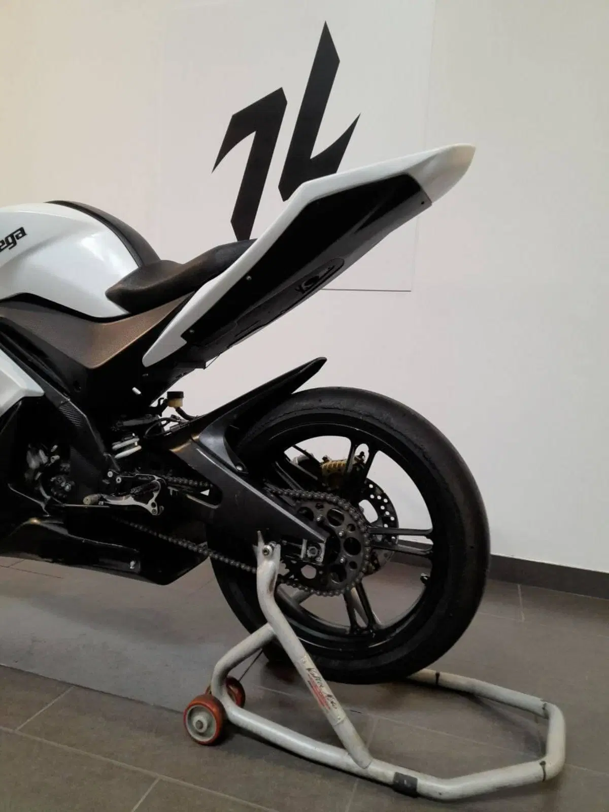 Yamaha YZF R125 (2008 -13) (5)