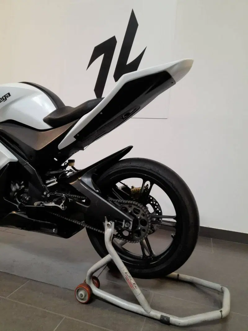 Yamaha YZF R125 (2008 -13) (5)