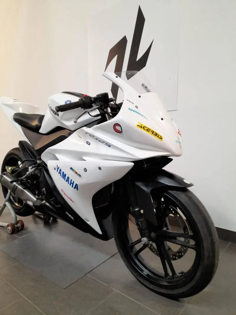 Yamaha YZF R125 (2008 -13) (2)