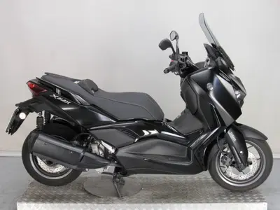 Yamaha X-Max 300 Tech Max (2021 - 24) usata