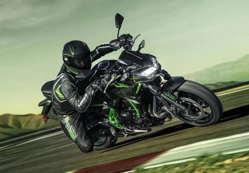 Kawasaki Z 650 (2025 - 26) (15)