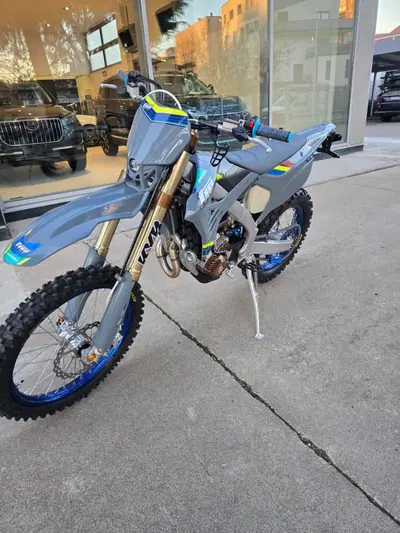 Tm Moto EN 300 ES Fi 4T TM Corse (2026) nuova