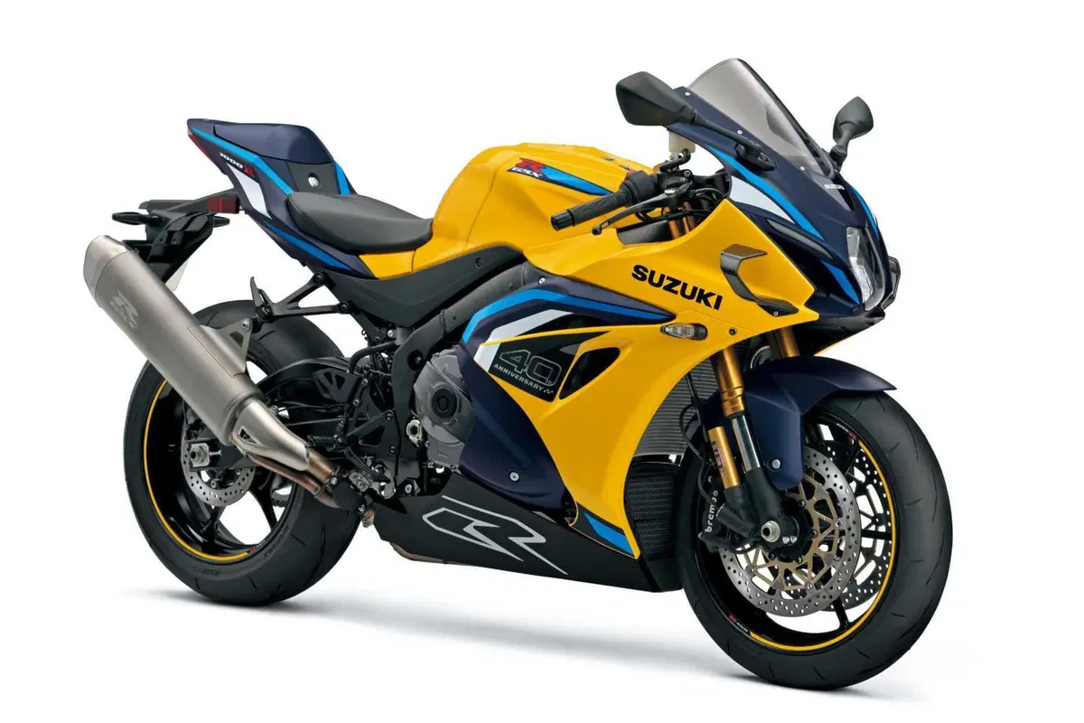 Suzuki GSX-R1000R 2026: ecco svelato il prezzo. Superbike economica?  (13)