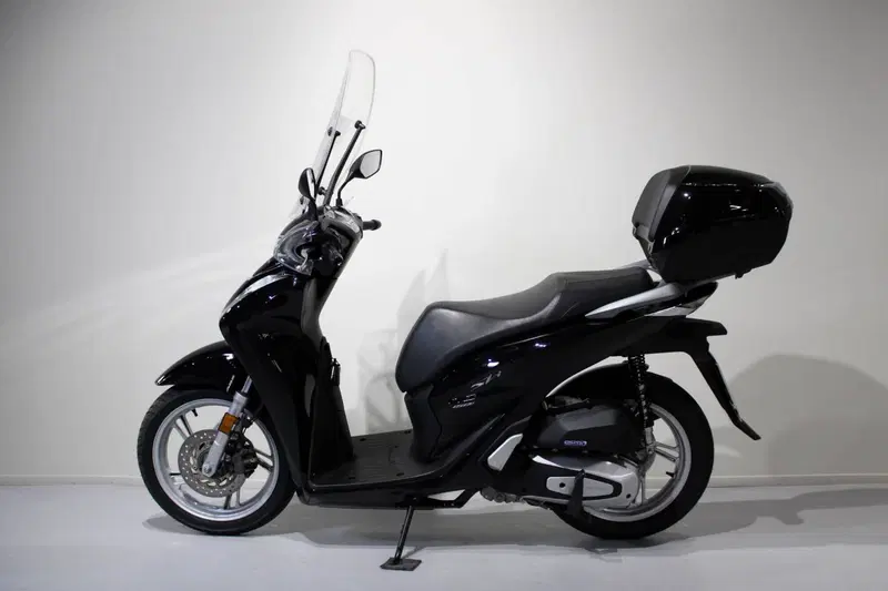 Honda SH 150i (2020 - 23) (4)