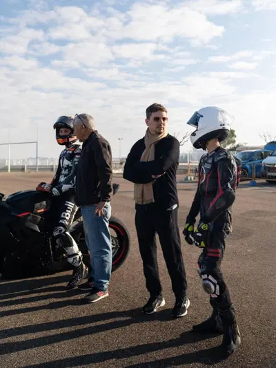MotoGP 2025. Maverick Vi&ntilde;ales, allenamento speciale con Jorge Lorenzo e suo padre