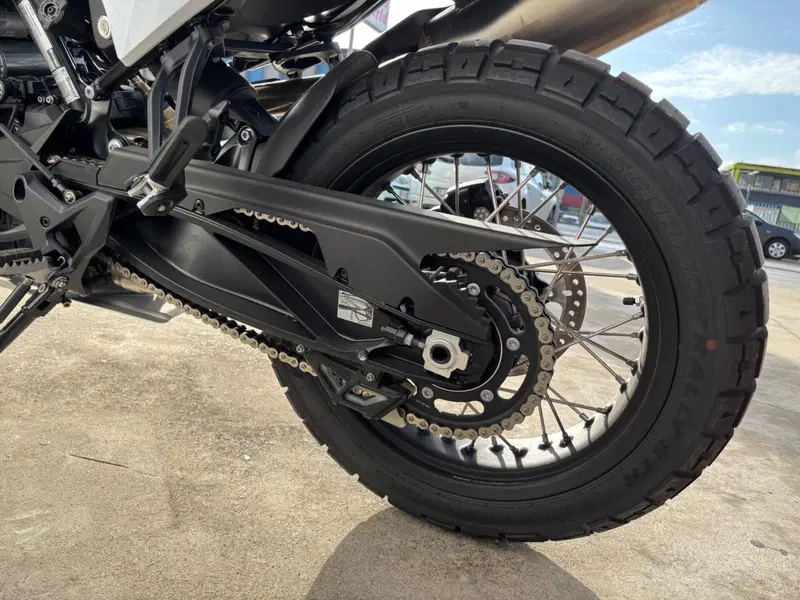 Husqvarna Norden 901 (2022 - 26) (11)