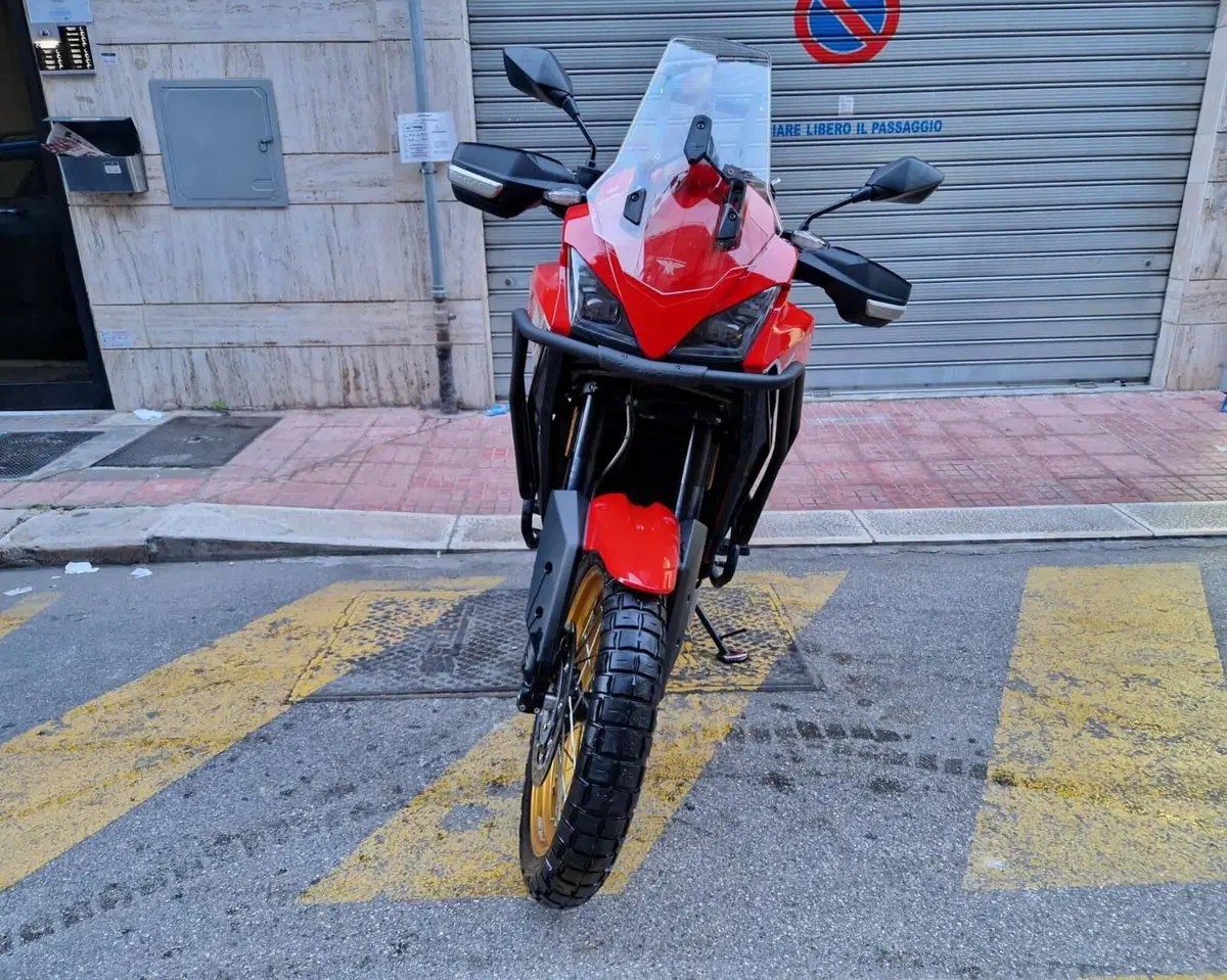 Moto Morini X-Cape 650 Gold Wheels Edition (2022 - 26) (2)