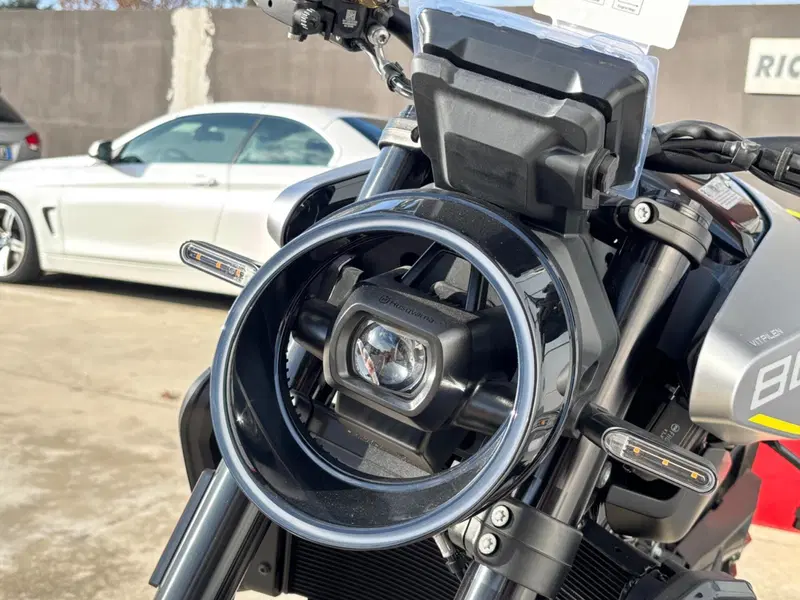 Husqvarna Vitpilen 801 L (2025 - 26) (4)