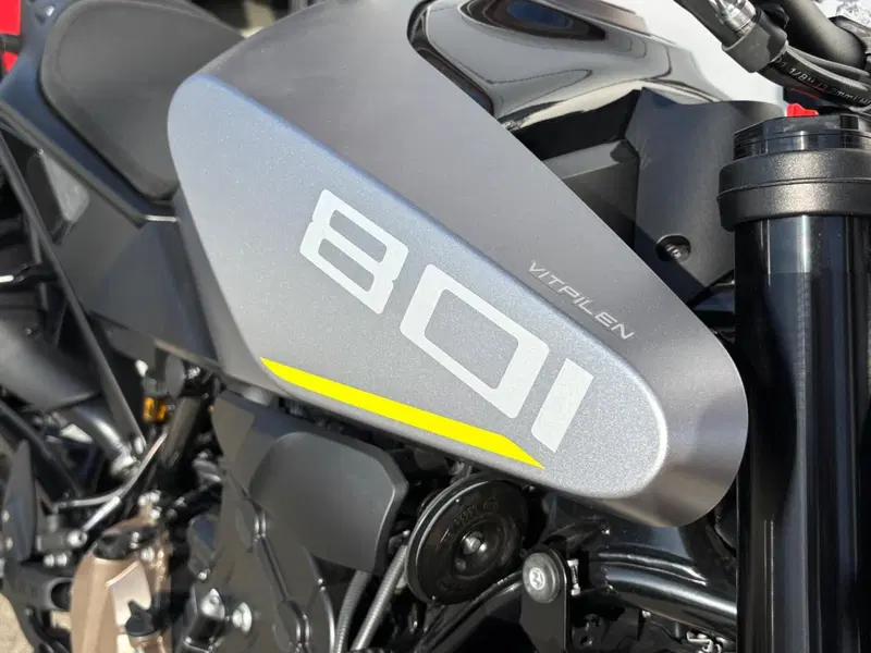 Husqvarna Vitpilen 801 L (2025 - 26) (6)