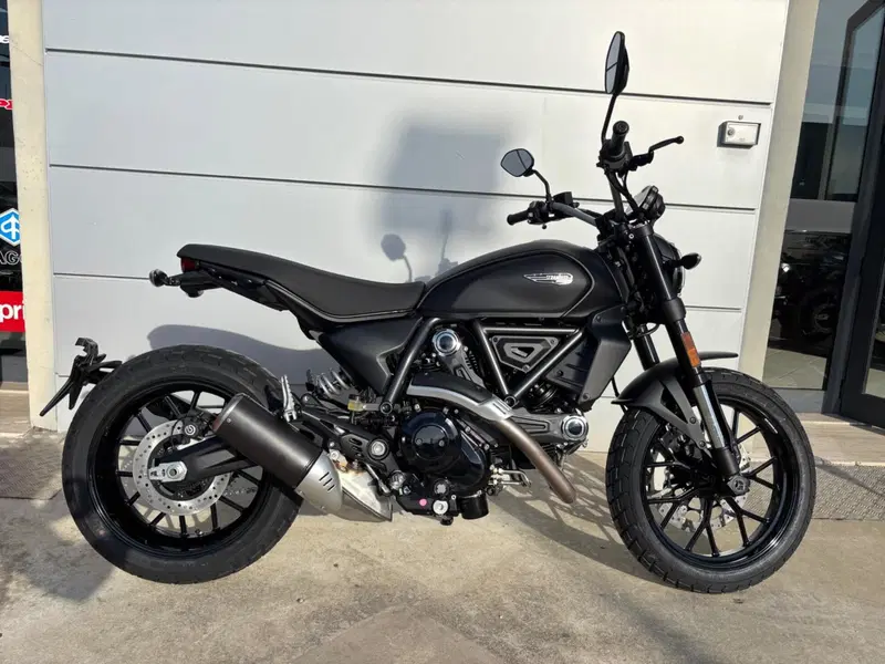 Ducati Scrambler 800 Icon Dark (2025 - 26)