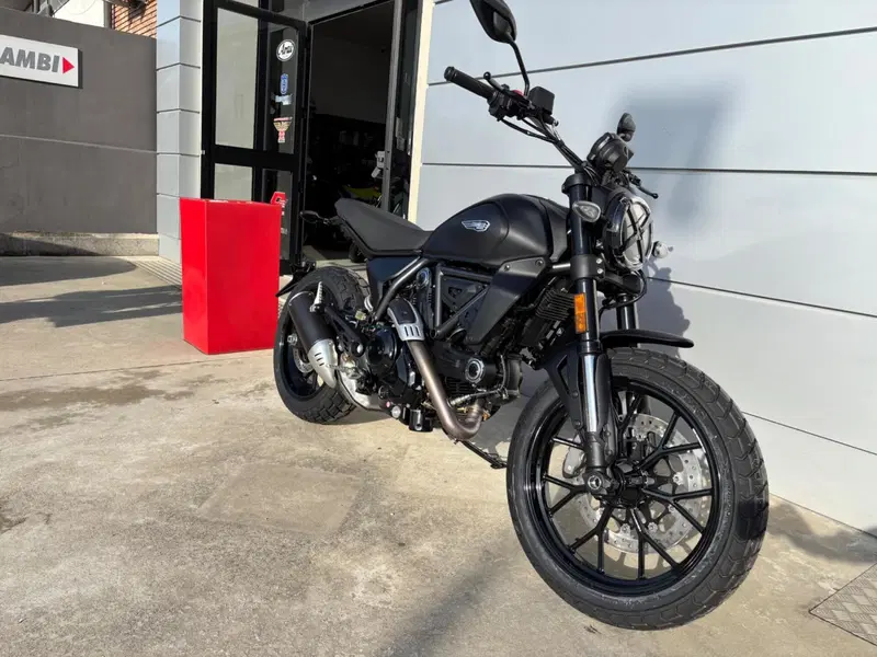 Ducati Scrambler 800 Icon Dark (2025 - 26) (2)