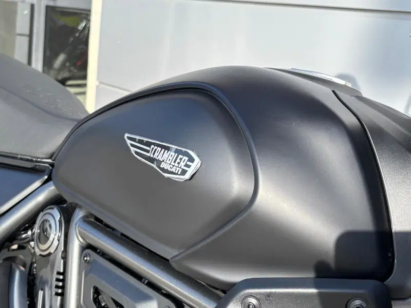 Ducati Scrambler 800 Icon Dark (2025 - 26) (6)