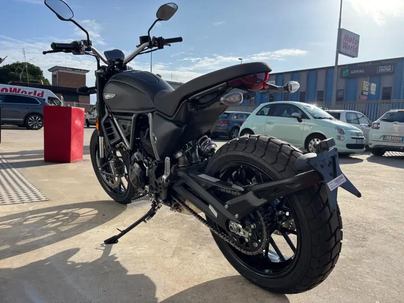 Ducati Scrambler 800 Icon Dark (2025 - 26) (9)