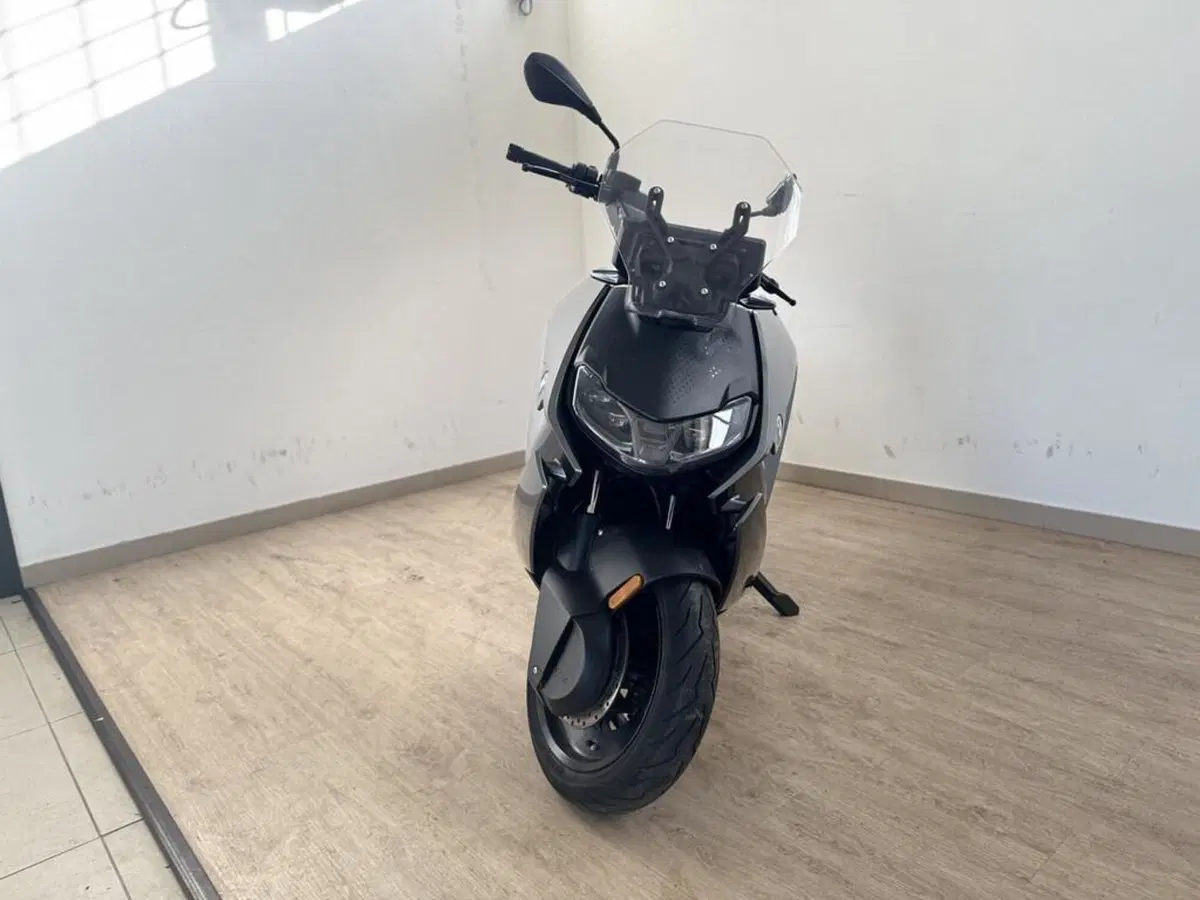 Bmw CE 04 (2021 - 25) (3)