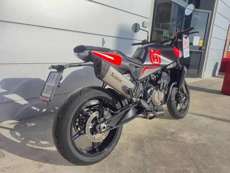 Husqvarna Svartpilen 801 (2024 - 26) (5)