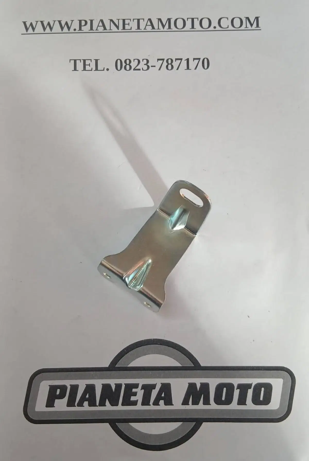 AP8132755 PIATTO SUPPORTO CARENA DESTRO Aprilia