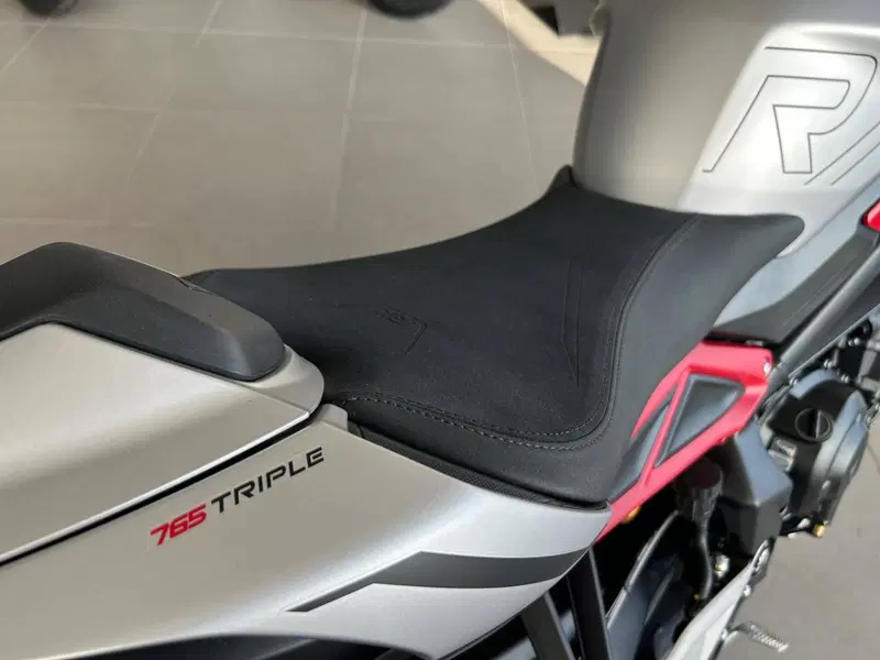 Triumph Street Triple 765 RX (2026) (7)