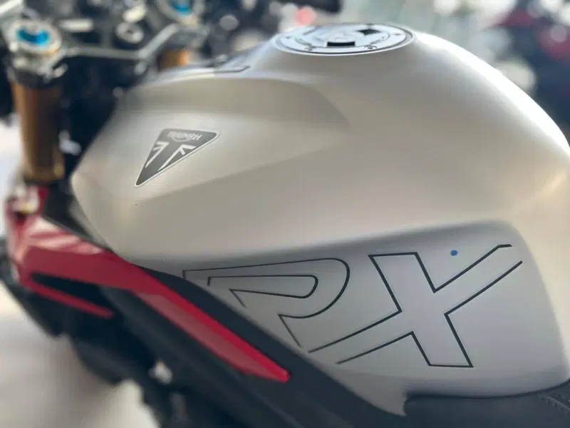 Triumph Street Triple 765 RX (2026) (9)