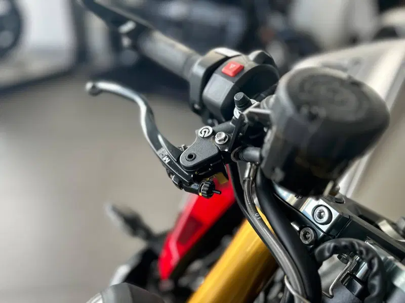 Triumph Street Triple 765 RX (2026) (11)