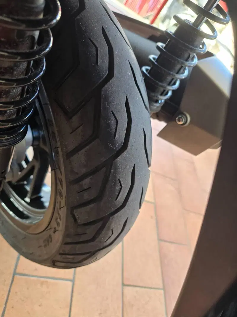 Kymco X-Town 300i (2025 - 26) (9)