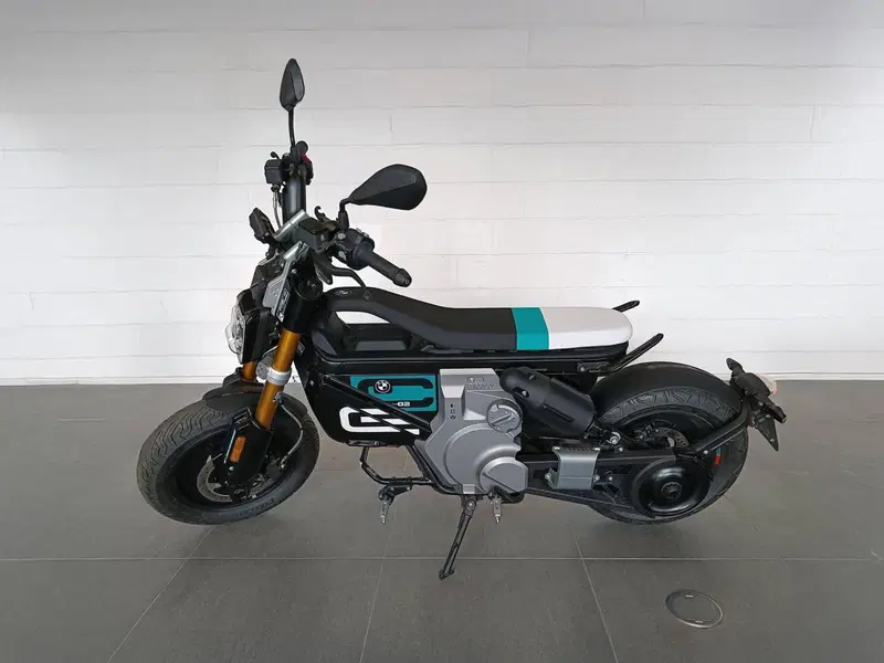 Bmw CE 02 (2024 - 26) (3)