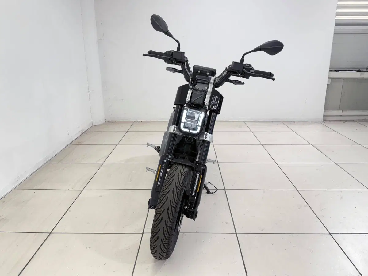 Bmw CE 02 (2024 - 26) (3)