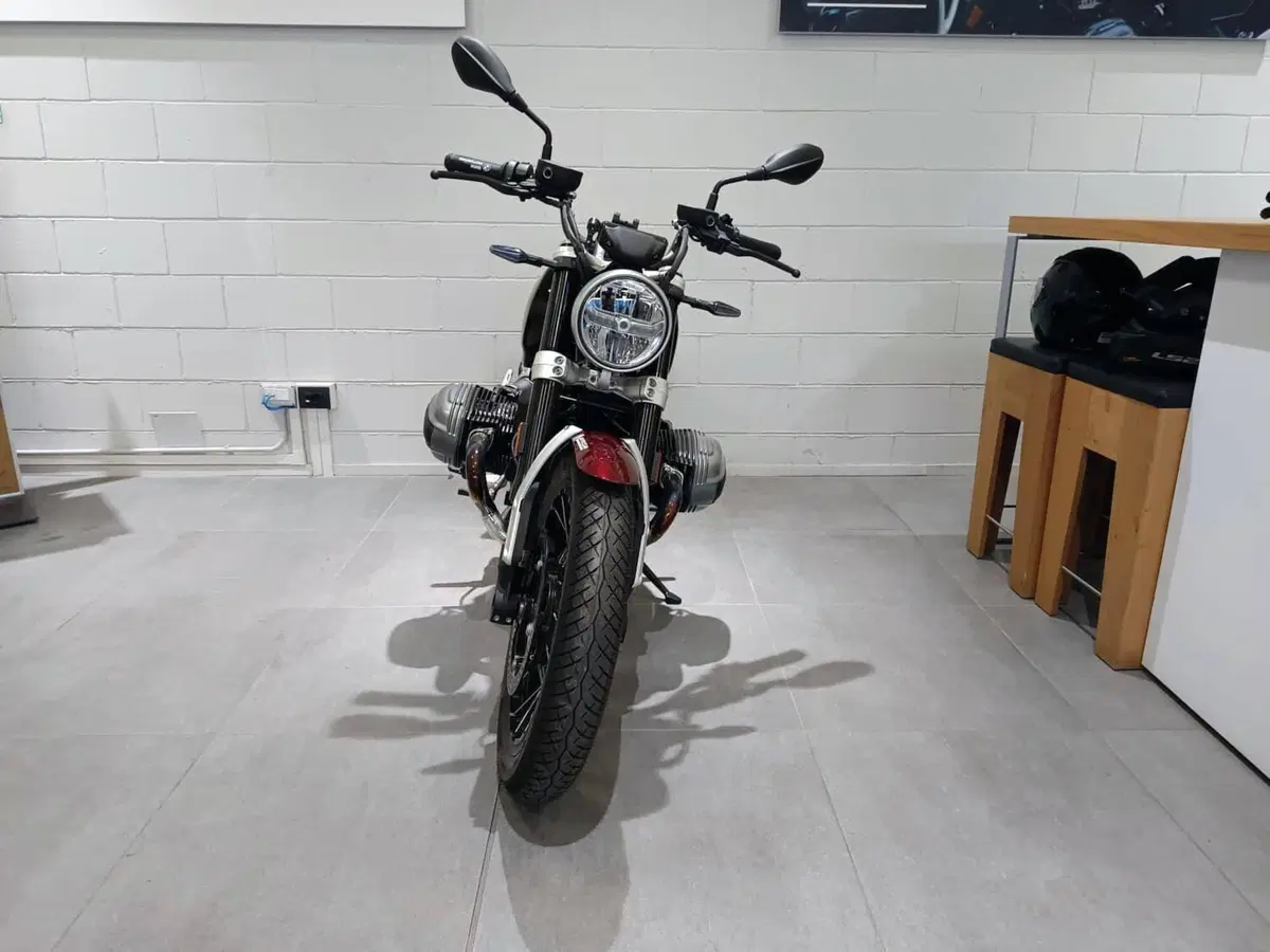 Bmw R 12 (2024 - 26) (2)