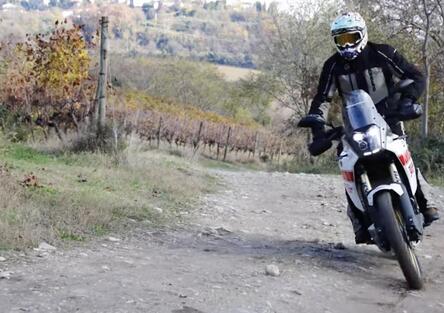 La best-seller vs. la novità: il test definitivo delle giacche SPIDI - la prova di Moto.it [VIDEO]