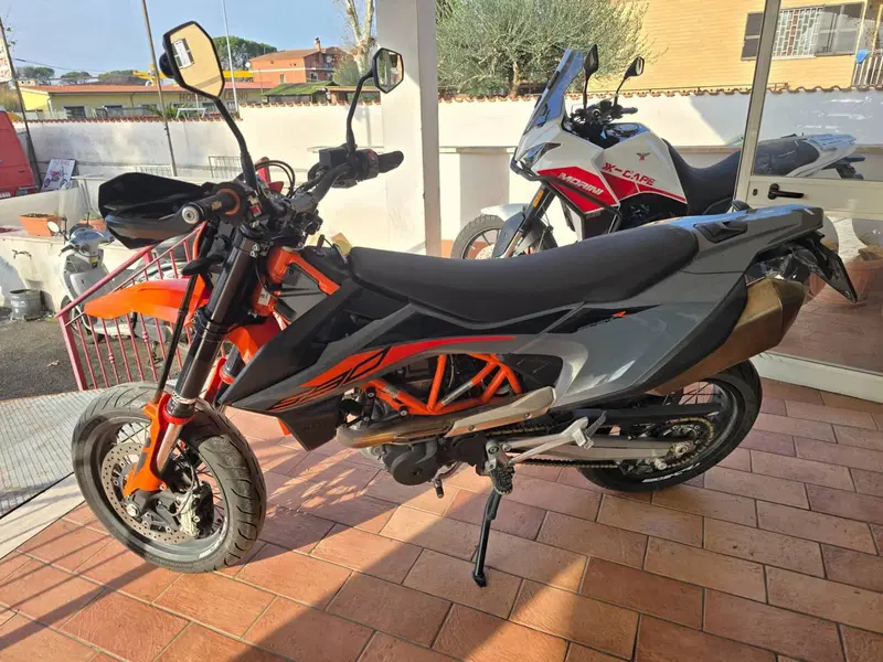 KTM 690 SMC R (2021 - 22) (6)