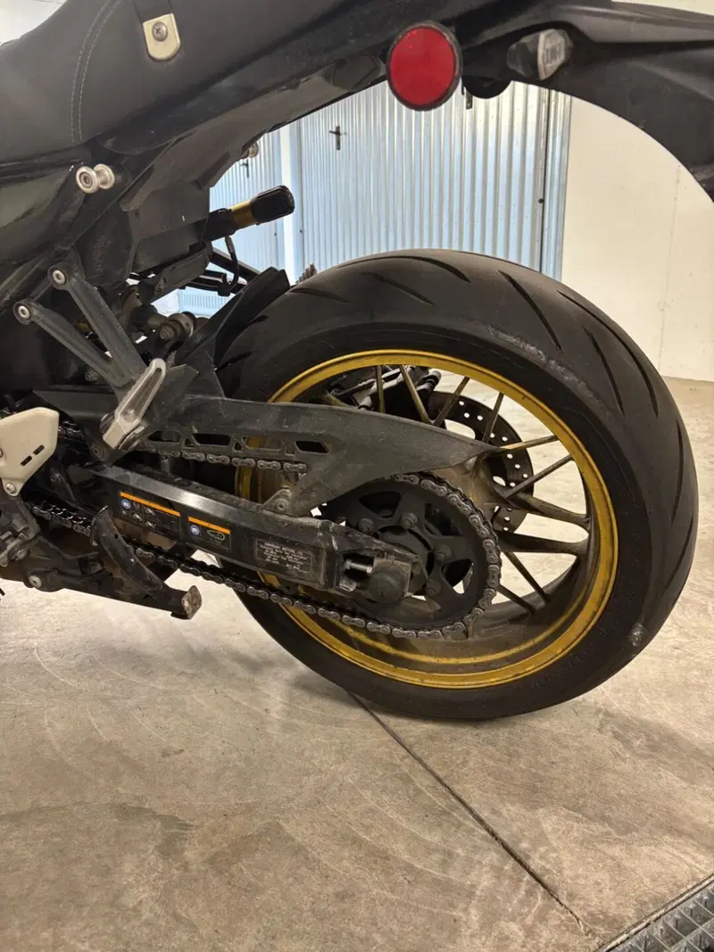 Kawasaki Z 900 SE (2022 - 24) (4)