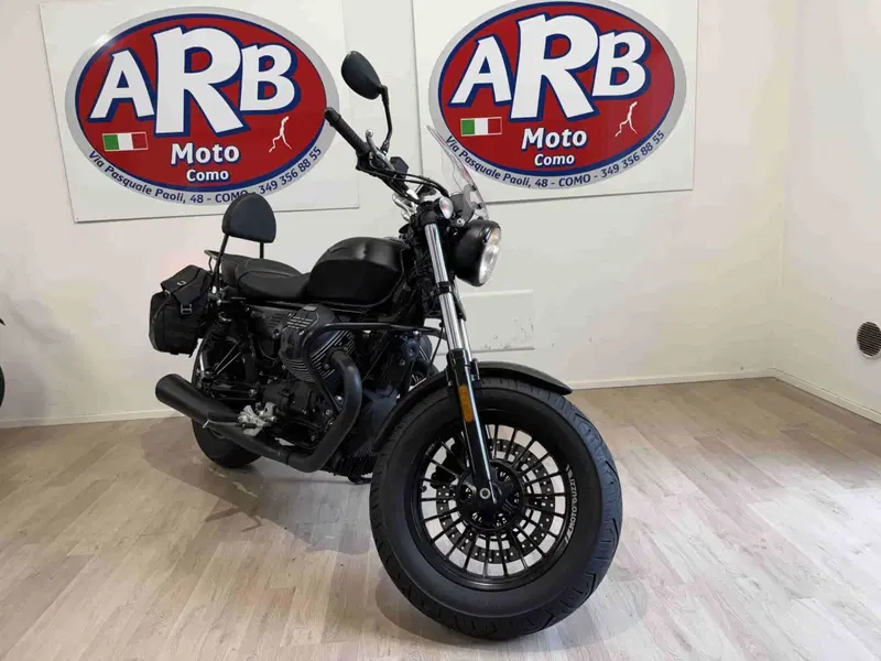 Moto Guzzi V9 Bobber (2018 - 20) (5)