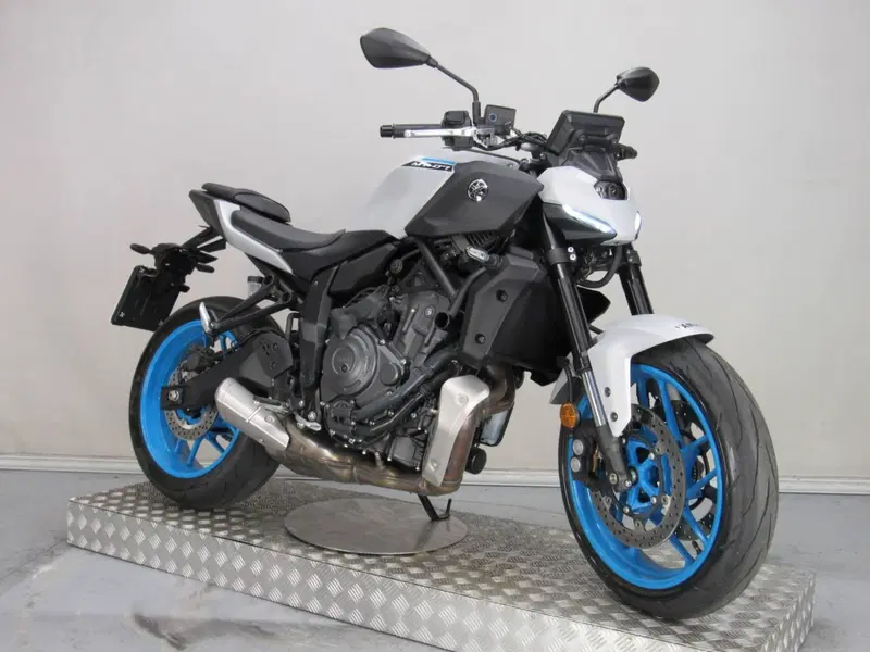 Yamaha MT-07 Y-AMT (2025 - 26) (8)