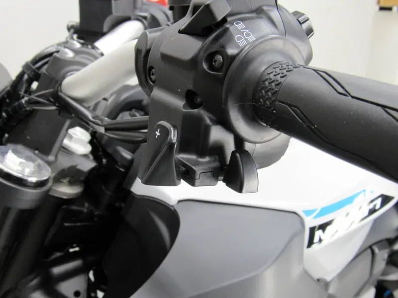 Yamaha MT-07 Y-AMT (2025 - 26) (10)