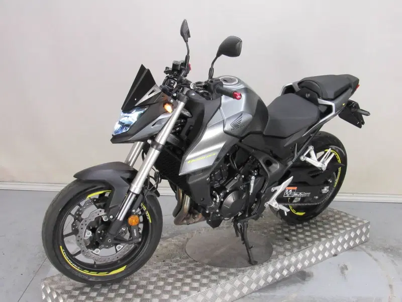 Honda CB 750 Hornet (2023 - 24) (4)