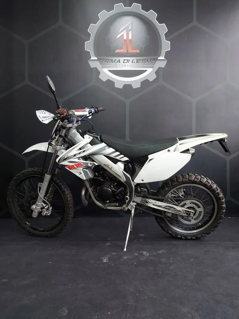 HM CRE 50 Six Competition (2011 - 15) (2)