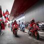 Le MotoGP corrono dentro l'azienda di Borgo Panigale: così Ducati ha festeggiato i suoi campioni [VIDEO]