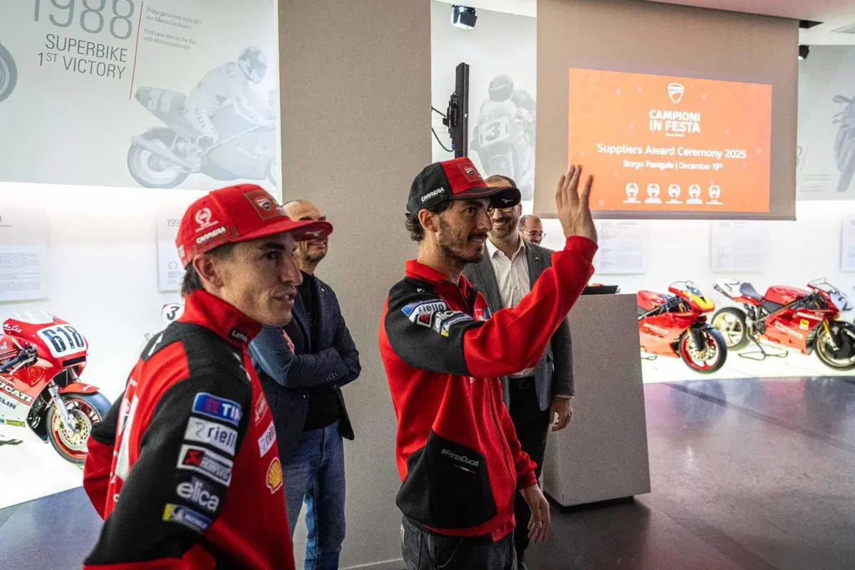 Le MotoGP corrono dentro l'azienda di Borgo Panigale: così Ducati ha festeggiato i suoi campioni (19)