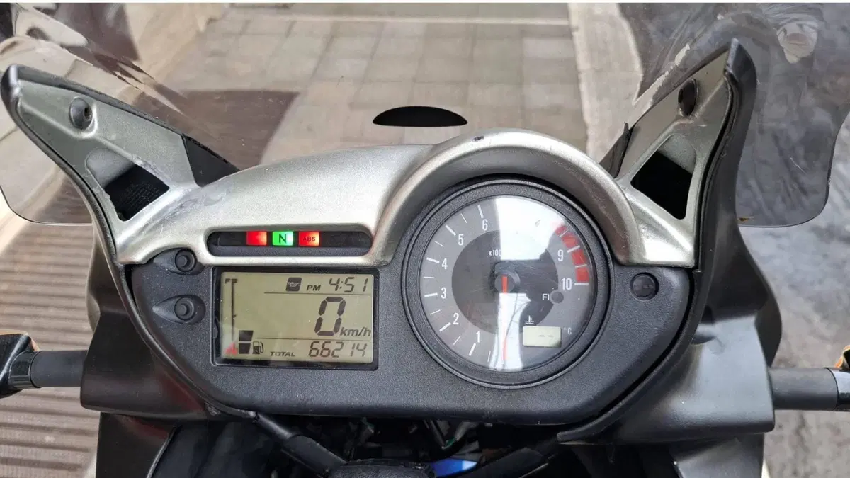 Honda Transalp XL 700 V (2007 - 2013) (3)