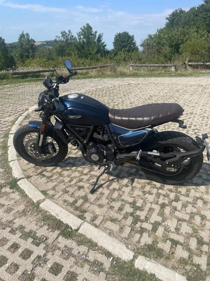 Ducati Scrambler 800 Nightshift (2023 - 24)