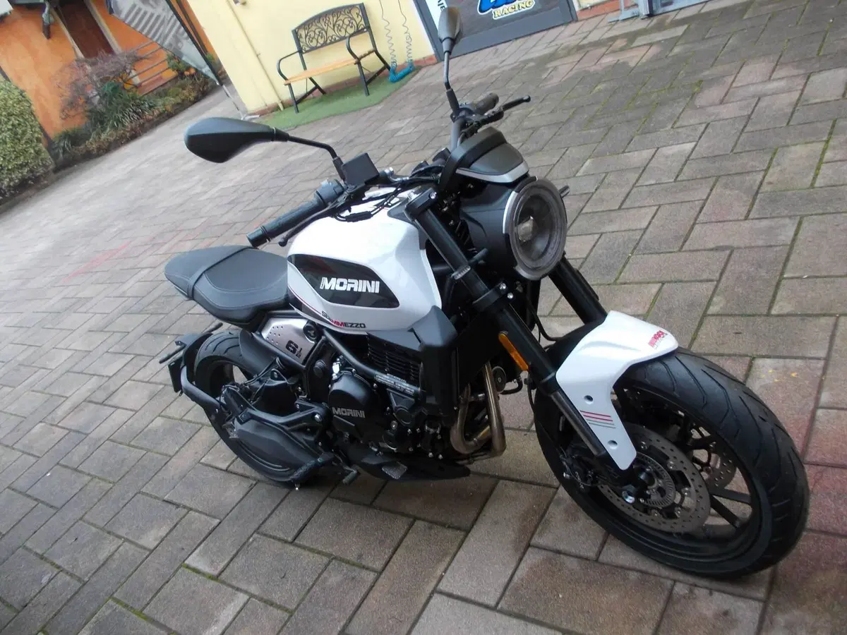 Moto Morini SEIEMMEZZO STR (2022 - 26) (5)