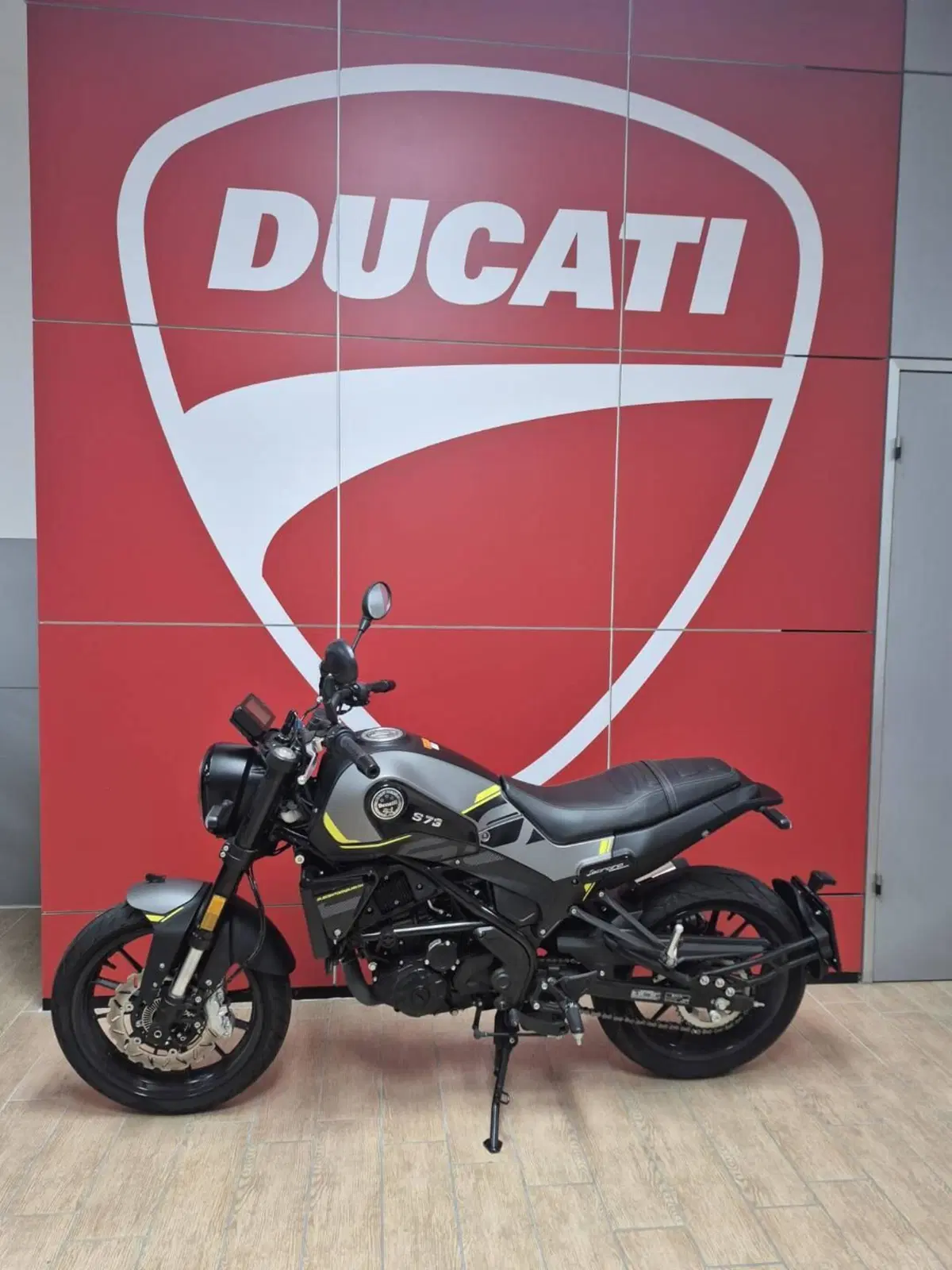 Benelli Leoncino 250 (2021 - 25)