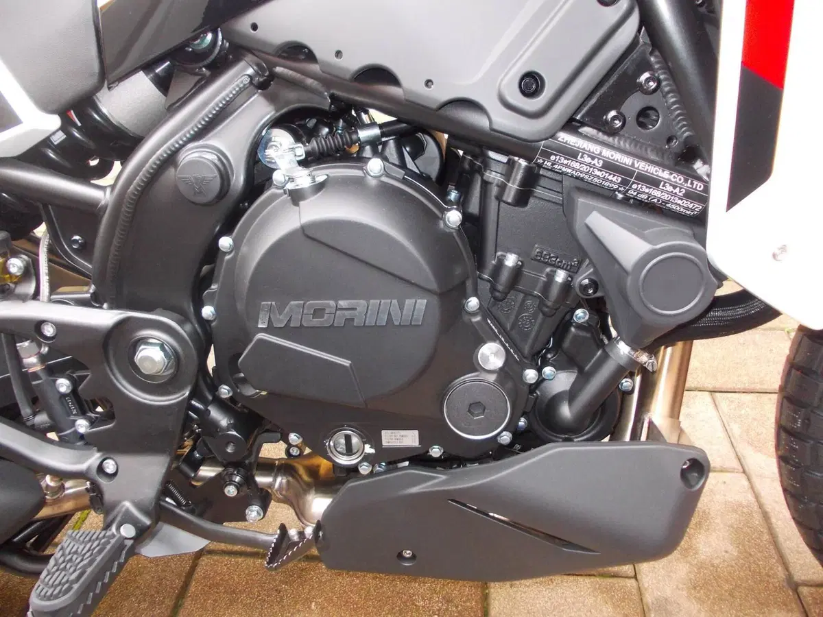 Moto Morini X-Cape 700 Gold Edition (2025 - 26) (7)