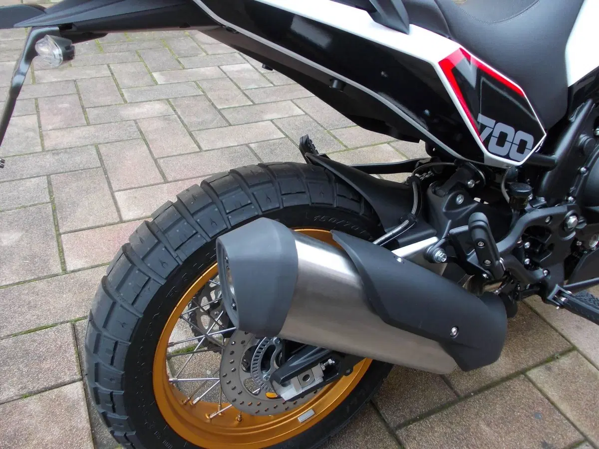 Moto Morini X-Cape 700 Gold Edition (2025 - 26) (8)