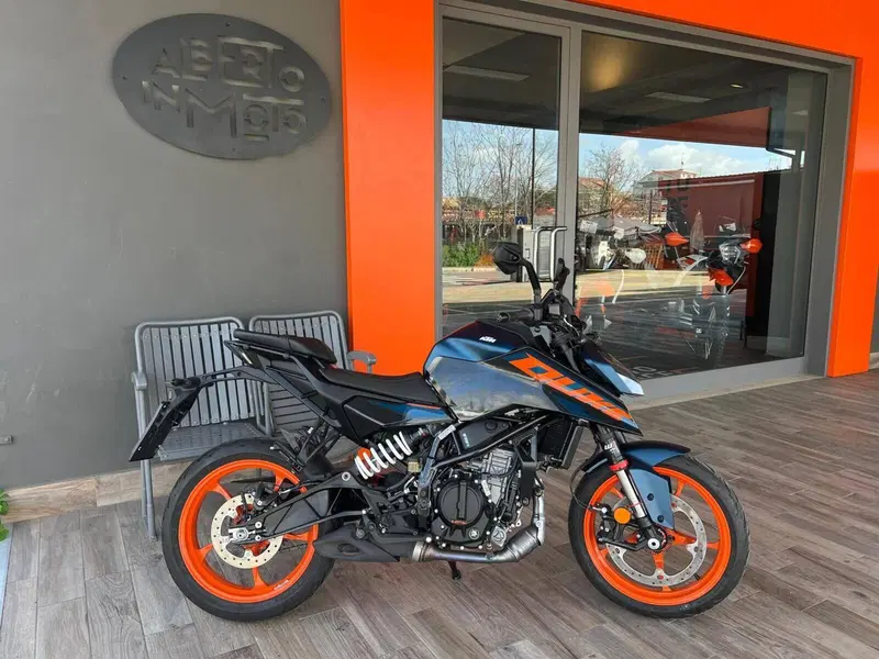 KTM 125 Duke (2024 - 25) (2)