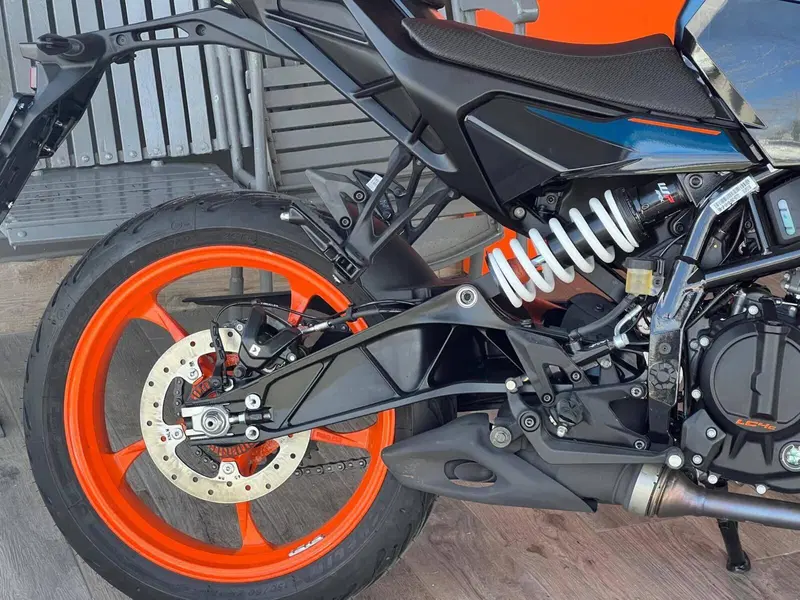 KTM 125 Duke (2024 - 25) (4)