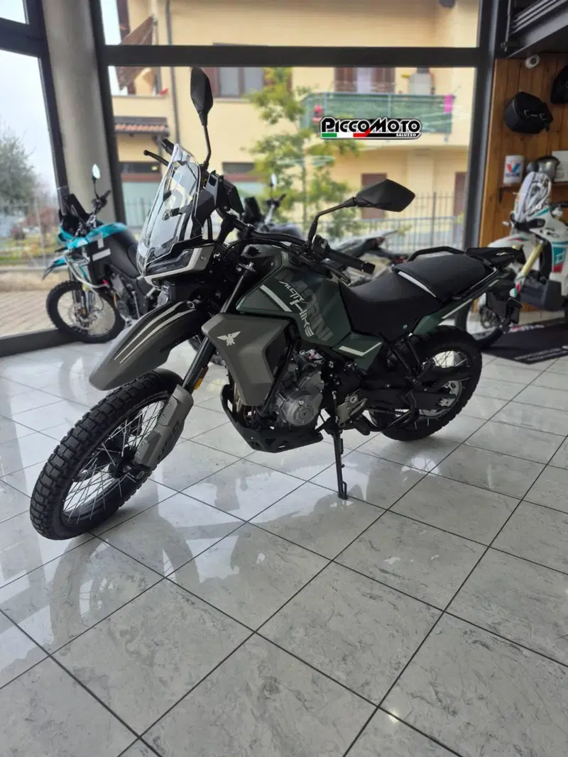 Moto Morini Allthrike 450 (2025 - 26) (4)